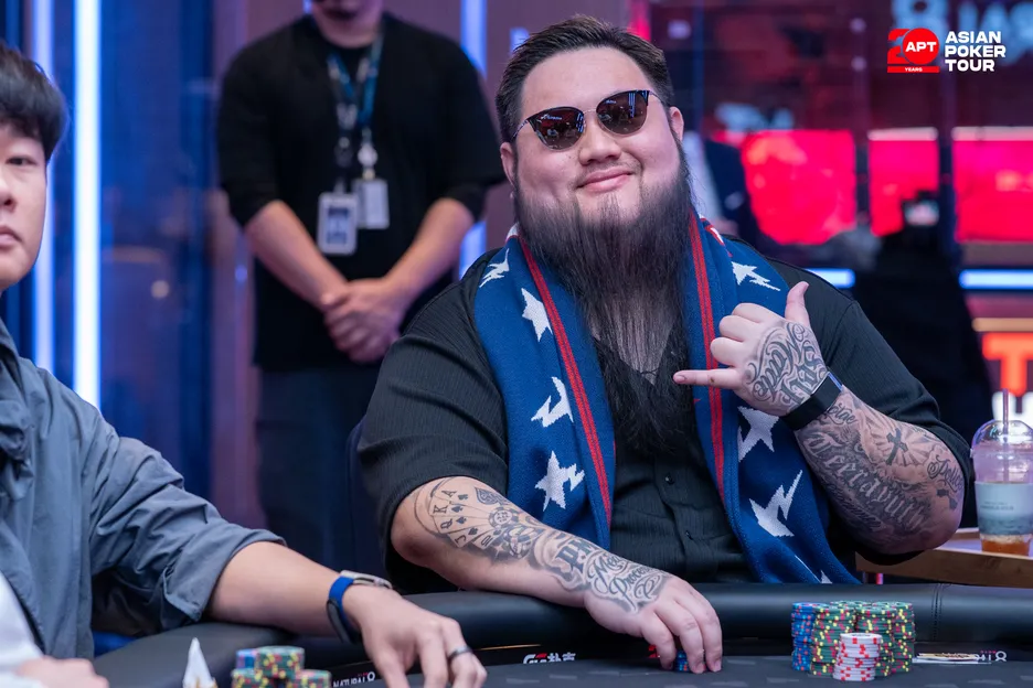 โปลิศ ธีรภัทร ระหว่างการแข่งขัน APT Jeju Super High Roller
